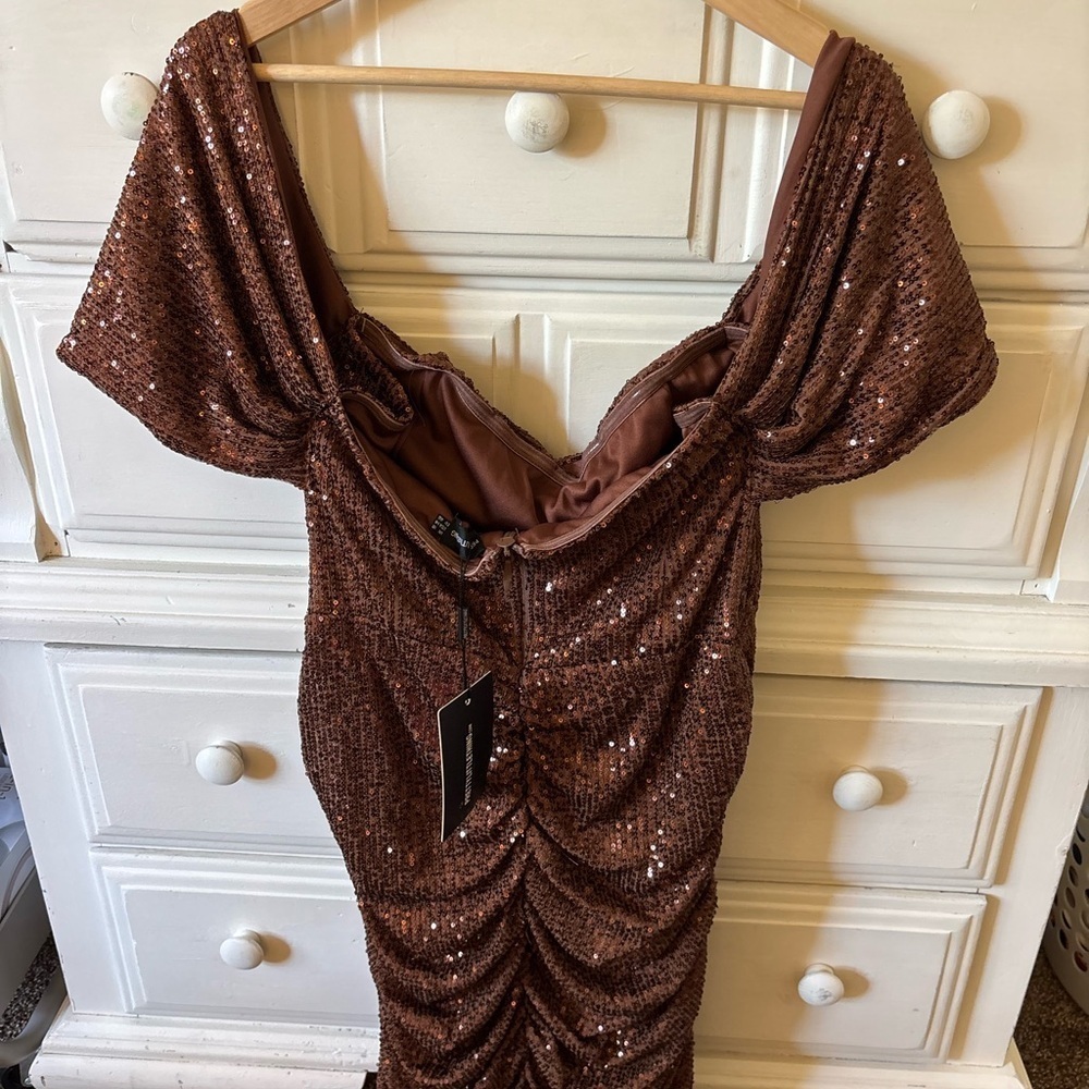 NWT PRETTY LITTLE THING PLUS CHOCOLATE SEQUIN BARDOT BODYCON DRESS - Picture 5 of 9